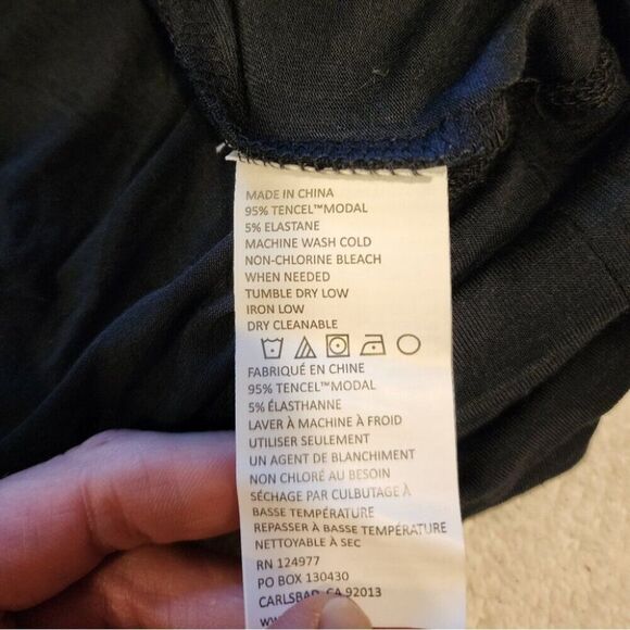 Prana Foundation UPF Water Resistant Peek A Boo Top Small Black - Picture 7 of 8